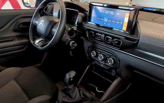 imagem-https://www.socarrao.com.br/sc-vehicle-images-prod/866306/1771531074673-4_045700.jpg