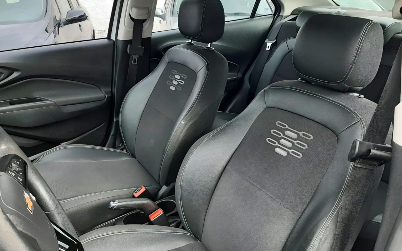 imagem-https://www.socarrao.com.br/sc-vehicle-images-prod/866374/1771531778238-Ny5qcGc.jpg