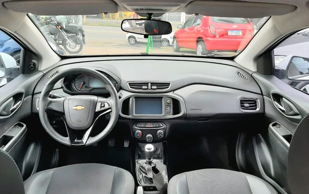 imagem-https://www.socarrao.com.br/sc-vehicle-images-prod/866374/1771531779030-Ni5qcGc.jpg