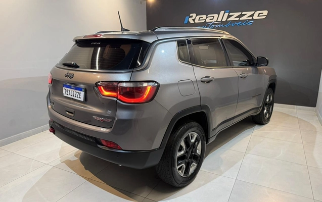 imagem-https://www.socarrao.com.br/sc-vehicle-images-prod/866525/1771532939589-003_d13d7682770d22560f3089543cf4186d.jpeg