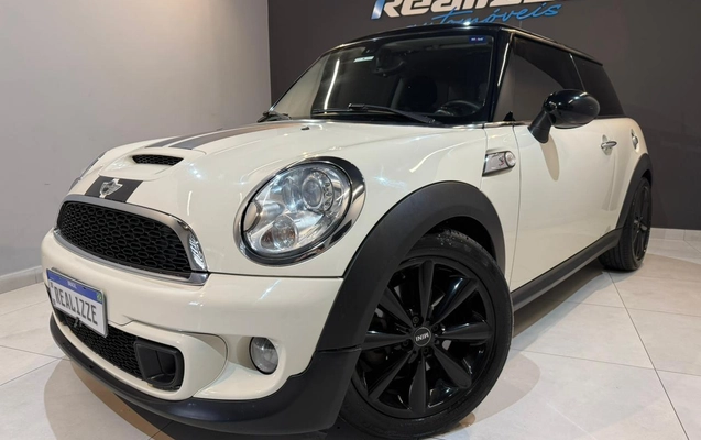 imagem-https://www.socarrao.com.br/sc-vehicle-images-prod/866527/1771532951129-003_92396a3e56273994889b0f51139f4e00.jpeg