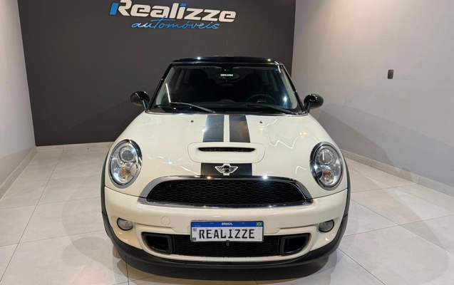 imagem-https://www.socarrao.com.br/sc-vehicle-images-prod/866527/1771532951132-003_cbf3f95a564d78b2ce0df88dc773ea77.jpeg
