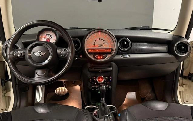 imagem-https://www.socarrao.com.br/sc-vehicle-images-prod/866527/1771532951147-003_60e630c2120f36b20bc022ea7a2c03c2.jpeg