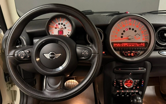 imagem-https://www.socarrao.com.br/sc-vehicle-images-prod/866527/1771532951151-003_af81b875650dd889c282b434e7d21eda.jpeg