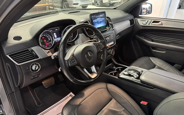 imagem-https://www.socarrao.com.br/sc-vehicle-images-prod/867648/1789652760411-7715338_17_B_02be73e7fc.jpeg