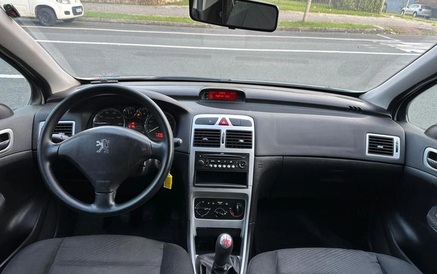 imagem-https://www.socarrao.com.br/sc-vehicle-images-prod/867801/1785329263758-7771228_13_B_e0b630585d.jpeg