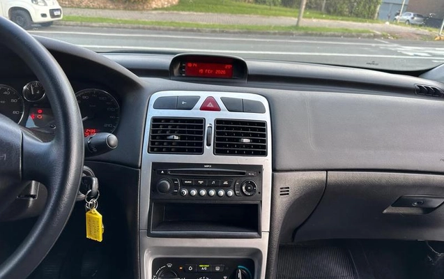 imagem-https://www.socarrao.com.br/sc-vehicle-images-prod/867801/1785329263758-7771228_14_B_cab6f08342.jpeg
