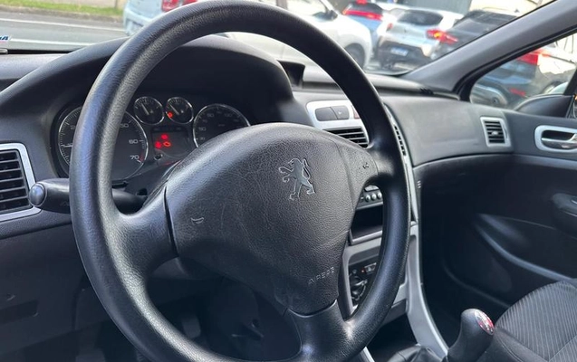 imagem-https://www.socarrao.com.br/sc-vehicle-images-prod/867801/1785329263763-7771228_18_B_8be9109018.jpeg