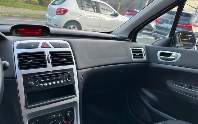 imagem-https://www.socarrao.com.br/sc-vehicle-images-prod/867801/1785329263763-7771228_19_B_36b599298a.jpeg