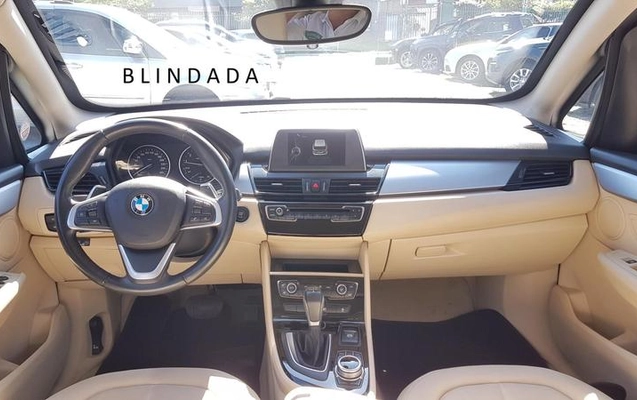 imagem-https://www.socarrao.com.br/sc-vehicle-images-prod/868296/1788277618599-6572215_18_B_b9065143ef.jpeg