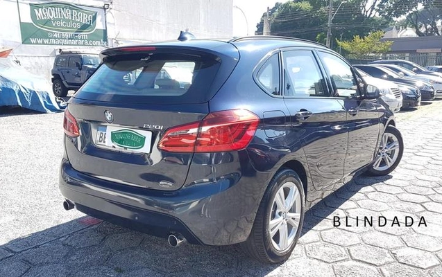 imagem-https://www.socarrao.com.br/sc-vehicle-images-prod/868296/1788277618619-6572215_4_B_27a609dd4b.jpeg