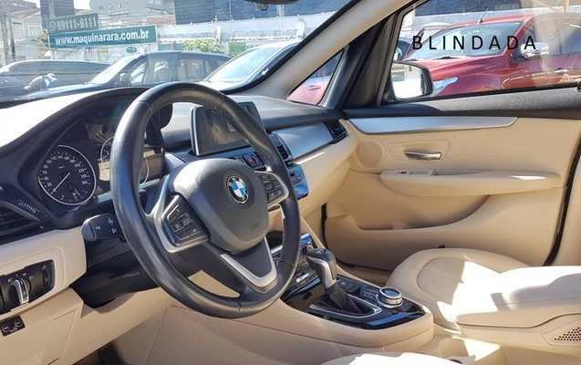 imagem-https://www.socarrao.com.br/sc-vehicle-images-prod/868296/1788277618621-6572215_15_B_a18ccedf35.jpeg