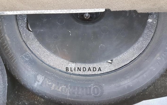 imagem-https://www.socarrao.com.br/sc-vehicle-images-prod/868296/1788277618623-6572215_19_B_5a94219eed.jpeg