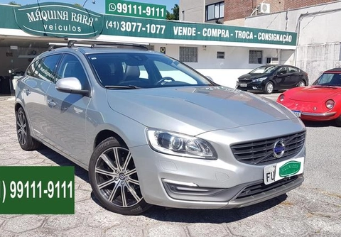 Volvo V60 2018 Prata — foto 1 de 3
