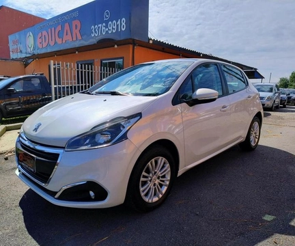 Peugeot 208 2017 Branco — foto 1 de 3