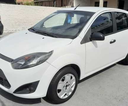 Ford Fiesta 2013 Branco — foto 1 de 3