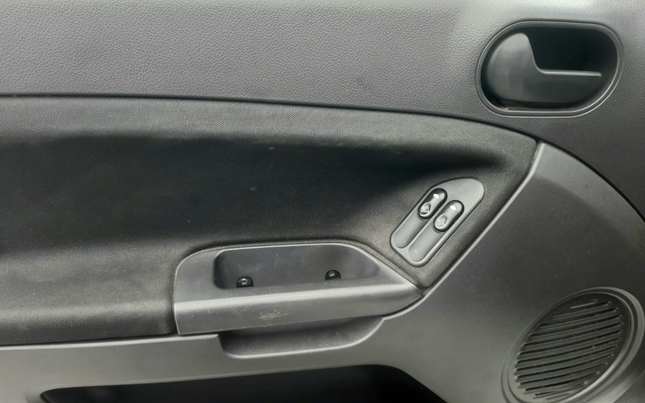 imagem-https://www.socarrao.com.br/sc-vehicle-images-prod/868625/1776273779332-MTEuanBlZw.jpeg