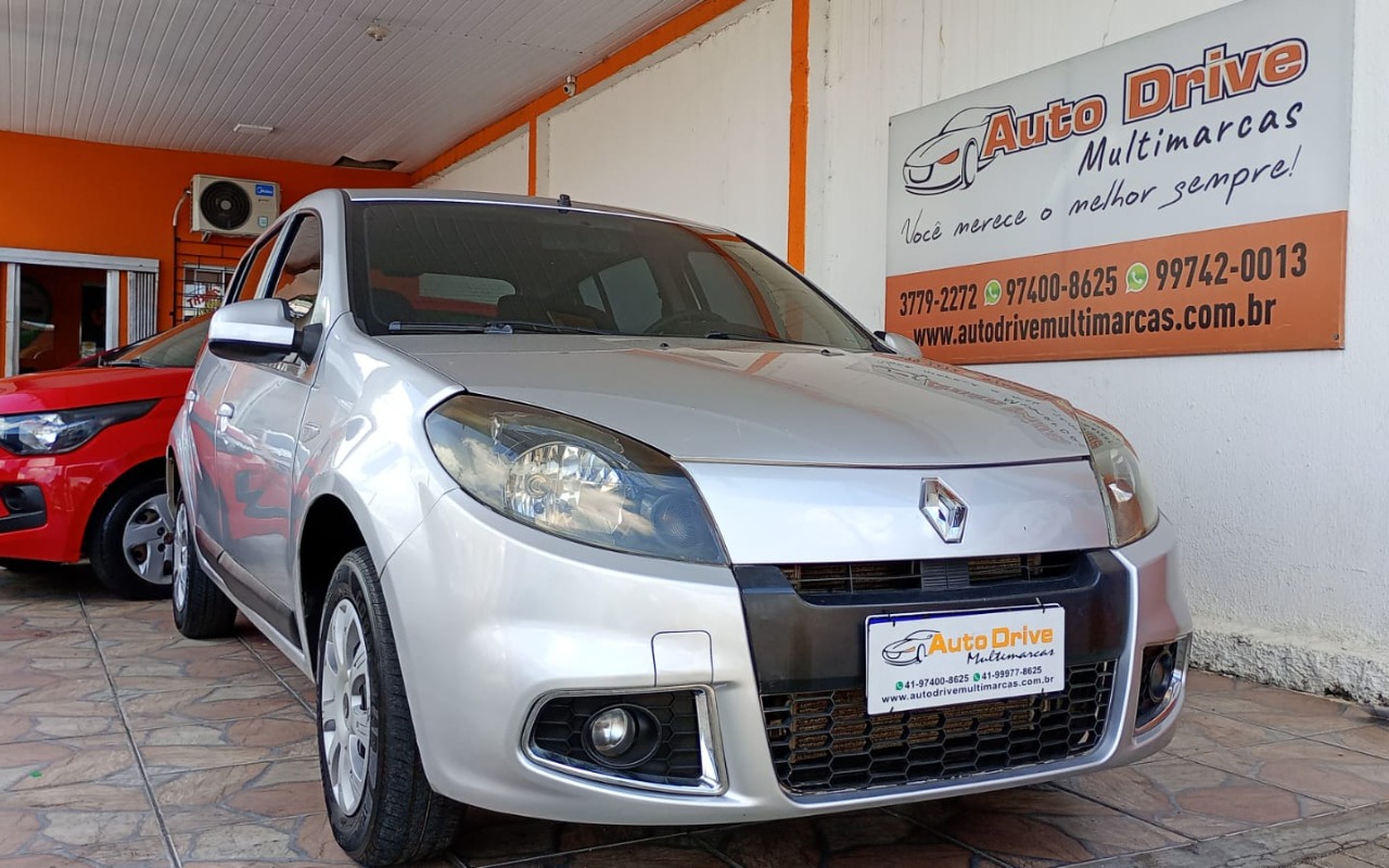 Renault Sandero Expression Hi-Flex 1.0 16V 5p na cor Prata em Curitiba / PR - 868872