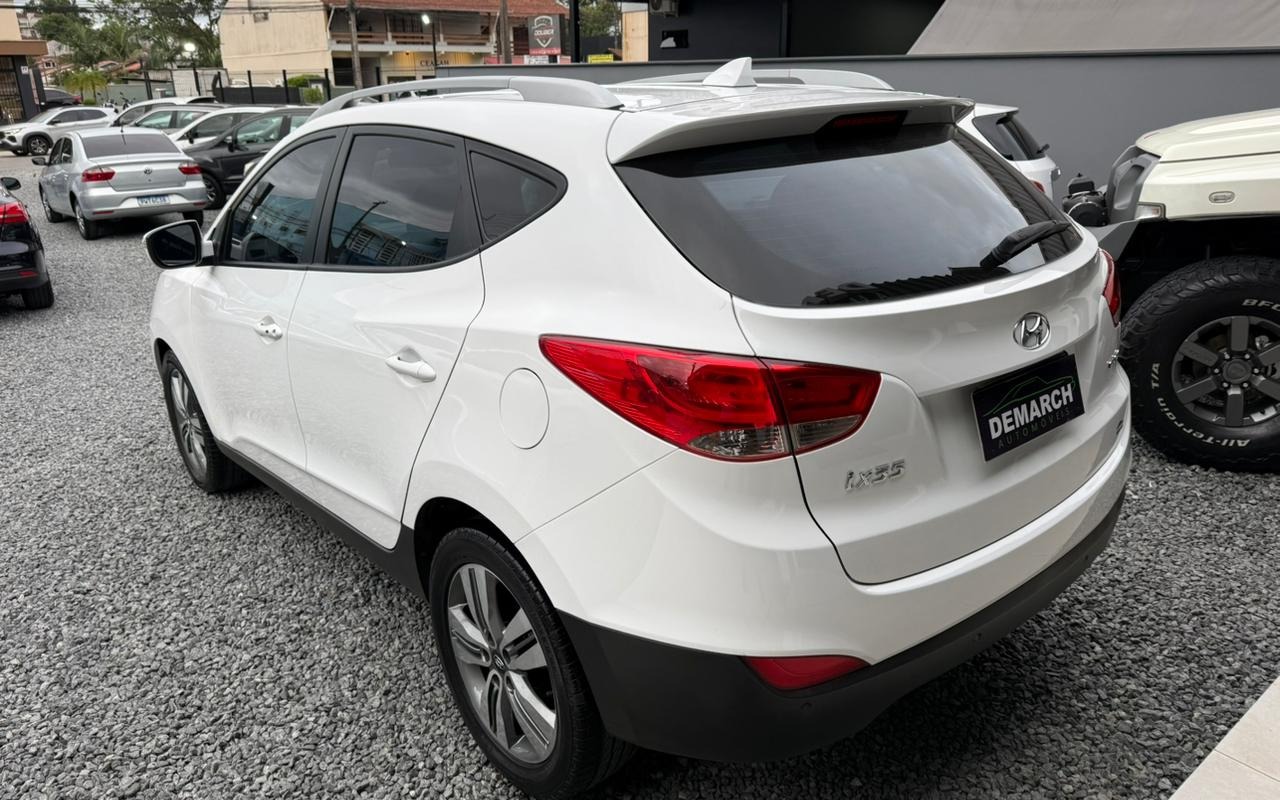 imagem-https://www.socarrao.com.br/sc-vehicle-images-prod/870421/1771679635470-V2hhdHNBcHAgSW1hZ2UgMjAyNi0wMi0yMCBhdCAxNC40MS4zMiAoMikuanBlZw.jpeg