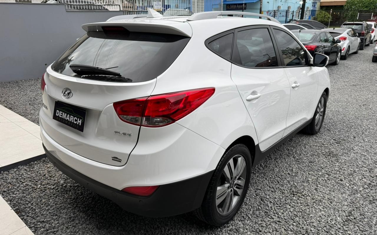 imagem-https://www.socarrao.com.br/sc-vehicle-images-prod/870421/1771679635611-V2hhdHNBcHAgSW1hZ2UgMjAyNi0wMi0yMCBhdCAxNC40MS4zMy5qcGVn.jpeg