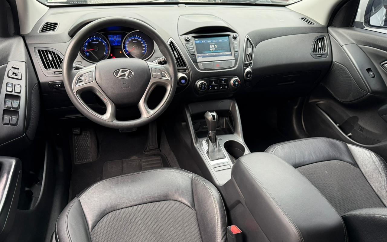 imagem-https://www.socarrao.com.br/sc-vehicle-images-prod/870421/1771679636054-V2hhdHNBcHAgSW1hZ2UgMjAyNi0wMi0yMCBhdCAxNC40MS4zMyAoMSkuanBlZw.jpeg