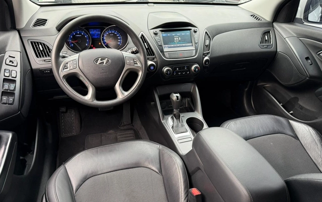 imagem-https://www.socarrao.com.br/sc-vehicle-images-prod/870421/1771679636054-V2hhdHNBcHAgSW1hZ2UgMjAyNi0wMi0yMCBhdCAxNC40MS4zMyAoMSkuanBlZw.jpeg