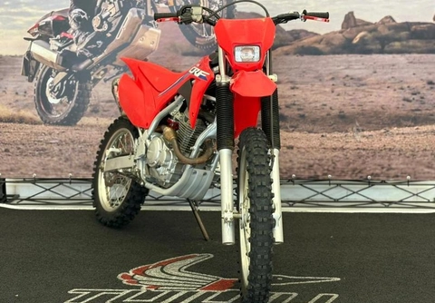 Honda CRF 250 F 2023 Vermelho — foto 1 de 3