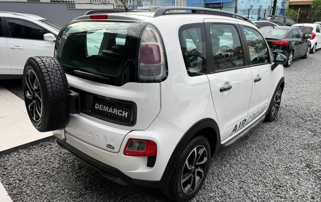 imagem-https://www.socarrao.com.br/sc-vehicle-images-prod/870432/1771680225267-V2hhdHNBcHAgSW1hZ2UgMjAyNi0wMi0yMCBhdCAxOC4xMi4zOS5qcGVn.jpeg