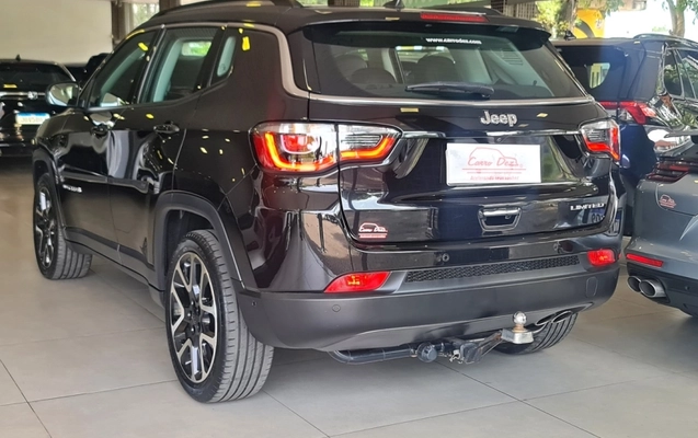 imagem-https://www.socarrao.com.br/sc-vehicle-images-prod/870439/1789237705117-7omUw8lKNa3vb6zQWfV7DS2BLBk1GJj2.jpg