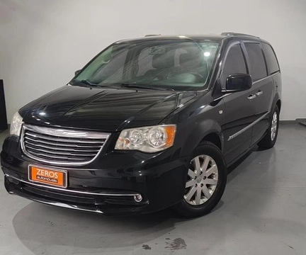 Chrysler Town & Country Touring 3.6 V6 Aut. 2012 Preto — foto 1 de 3