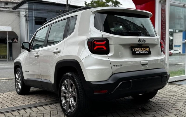 imagem-https://www.socarrao.com.br/sc-vehicle-images-prod/870826/1790011663099-7825846_15_B_429ef767b3.jpeg