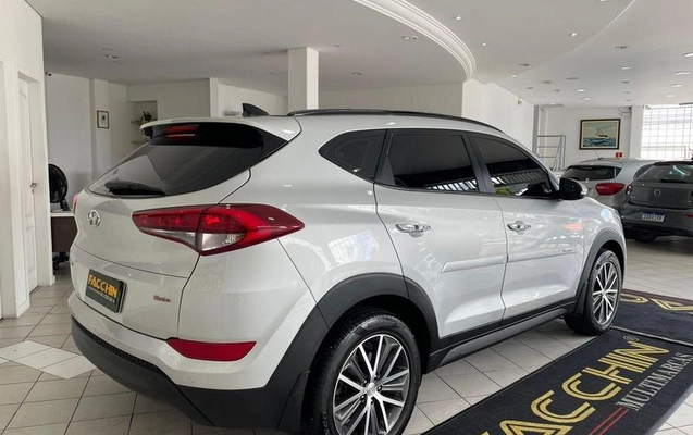 imagem-https://www.socarrao.com.br/sc-vehicle-images-prod/871044/1789148764351-7827713_12_B_63d009022e.jpeg