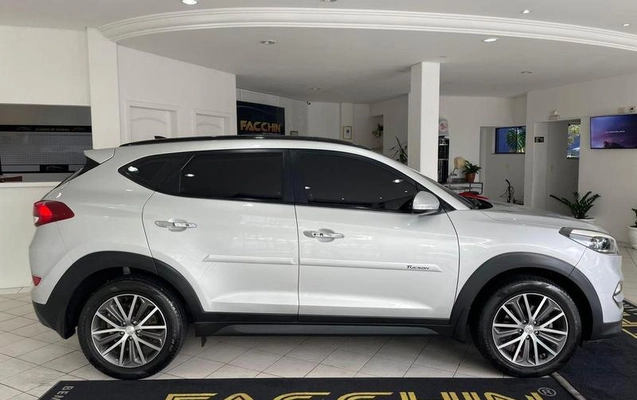 imagem-https://www.socarrao.com.br/sc-vehicle-images-prod/871044/1789148764354-7827713_14_B_d4c9cbf6c1.jpeg