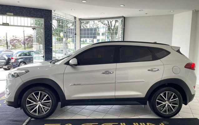 imagem-https://www.socarrao.com.br/sc-vehicle-images-prod/871044/1789148764356-7827713_7_B_21b386ed31.jpeg