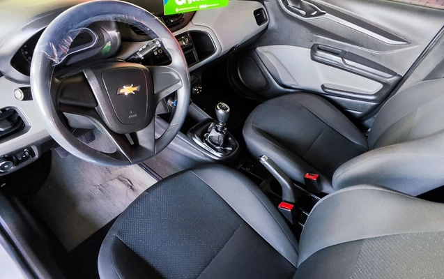 imagem-https://www.socarrao.com.br/sc-vehicle-images-prod/871335/1771714965640-V2hhdHNBcHAgSW1hZ2UgMjAyNi0wMi0yMSBhdCAxOS41OS40NC5qcGVn.jpeg