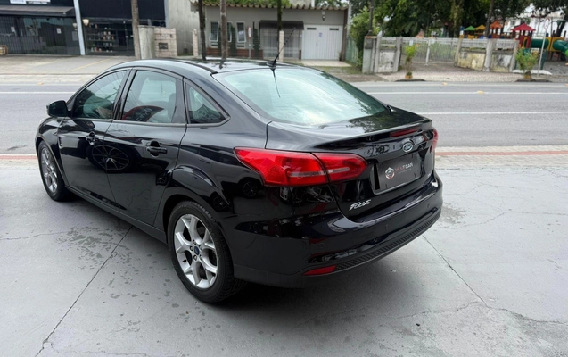 imagem-https://www.socarrao.com.br/sc-vehicle-images-prod/872888/1771852351211-d83b910d9d884892ac9c4c66f1874d11_1771852294063.jpeg