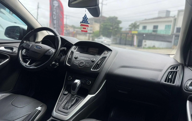 imagem-https://www.socarrao.com.br/sc-vehicle-images-prod/872888/1771852351222-b760db51500649cdb682d0b2005dcba5_1771852295395.jpeg