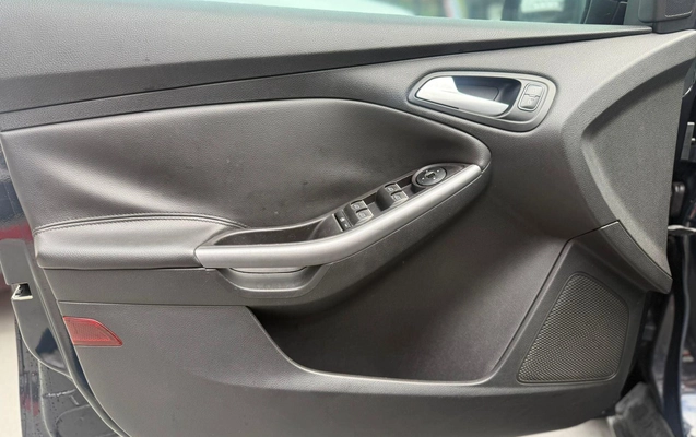 imagem-https://www.socarrao.com.br/sc-vehicle-images-prod/872888/1771852351225-7a270bbe90184d9f9fde10ffa6d6c60d_1771852296239.jpeg