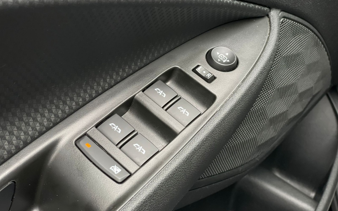 imagem-https://www.socarrao.com.br/sc-vehicle-images-prod/874384/1771875917060-V2hhdHNBcHAgSW1hZ2UgMjAyNi0wMi0yMyBhdCAxNi4yNS4xOCAoNikuanBlZw.jpeg