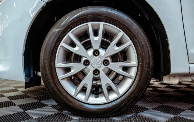 imagem-https://www.socarrao.com.br/sc-vehicle-images-prod/876134/1771937389196-XUsEnqRSRFMX2fDl8WK6fqDDNKZBVTyg.jpg