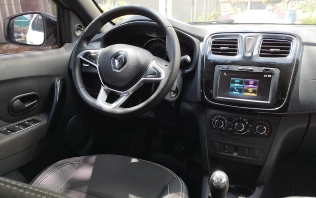 imagem-https://www.socarrao.com.br/sc-vehicle-images-prod/876371/1785416566502-27DBsNnNKBTXs87VFj7bmyqrwlZYh8gX.jpg
