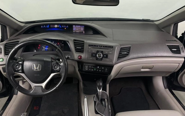 imagem-https://www.socarrao.com.br/sc-vehicle-images-prod/876458/1788182675660-7712916_14_B_baeab0e714.jpeg