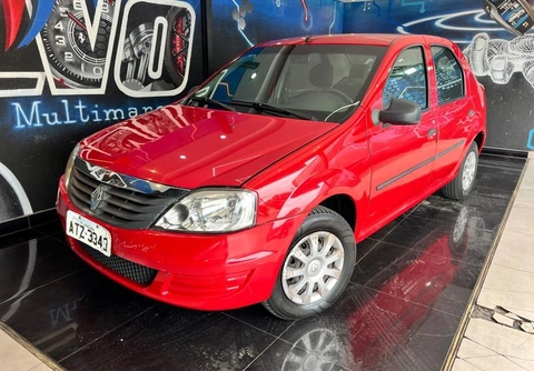 Renault Logan 2011 Vermelho — foto 1 de 3