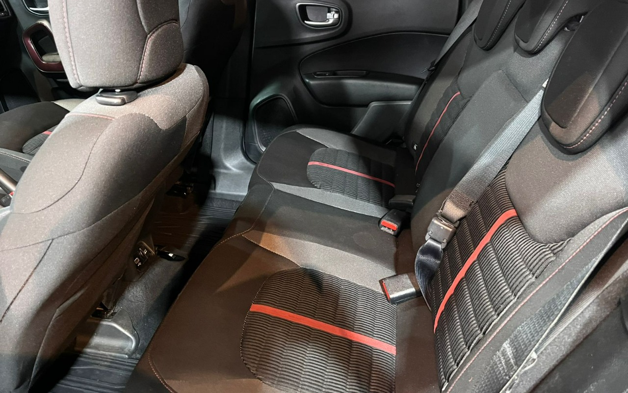 imagem-https://www.socarrao.com.br/sc-vehicle-images-prod/876818/1771942070292-MTIuanBlZw.jpeg