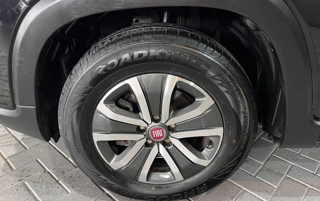 imagem-https://www.socarrao.com.br/sc-vehicle-images-prod/876818/1771942070385-MTMuanBlZw.jpeg