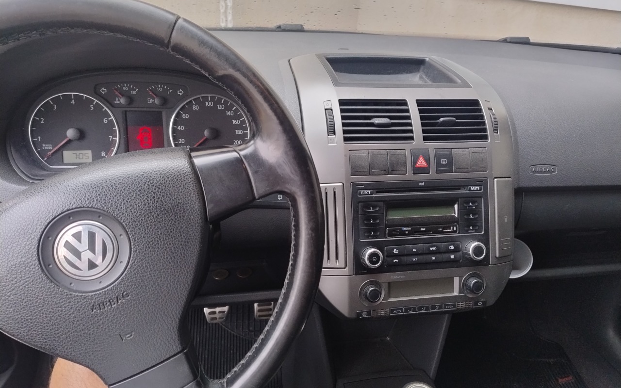 imagem-https://www.socarrao.com.br/sc-vehicle-images-prod/877107/1771949488303-SU1HXzIwMjYwMjI0XzA3MDYzNjMwMl9IRFIuanBn.jpg