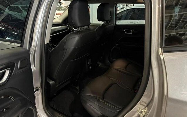 imagem-https://www.socarrao.com.br/sc-vehicle-images-prod/877403/1789074230058-7830002_9_B_d77c2a4c16.jpeg