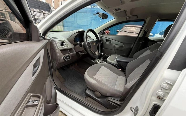 imagem-https://www.socarrao.com.br/sc-vehicle-images-prod/877645/1789392220014-7835560_9_B_d00c4c49c8.jpeg