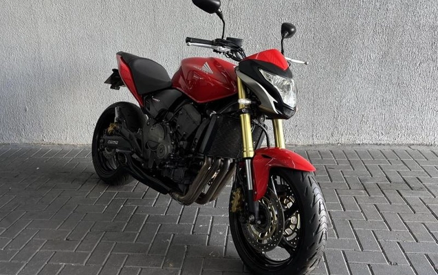 imagem-https://www.socarrao.com.br/sc-vehicle-images-prod/877748/1789568786177-7835677_2_B_cbbb132640.jpeg