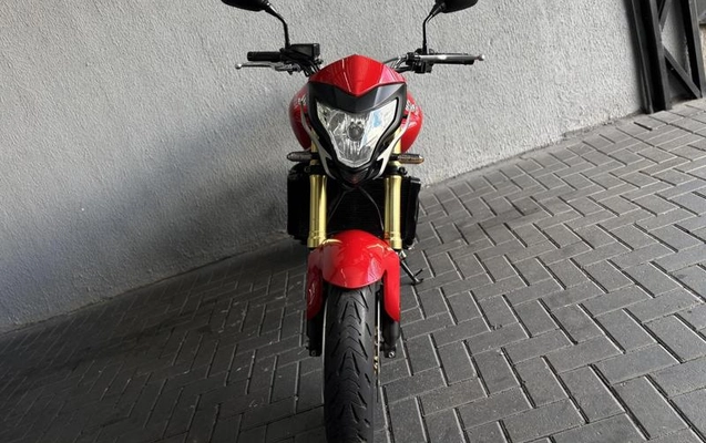 imagem-https://www.socarrao.com.br/sc-vehicle-images-prod/877748/1789568786179-7835677_0_B_030bcd2229.jpeg